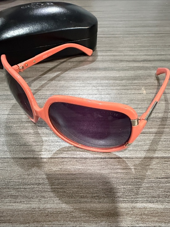 Vintage Coach Coral/Pink Oversized Women\'s Sunglasses
